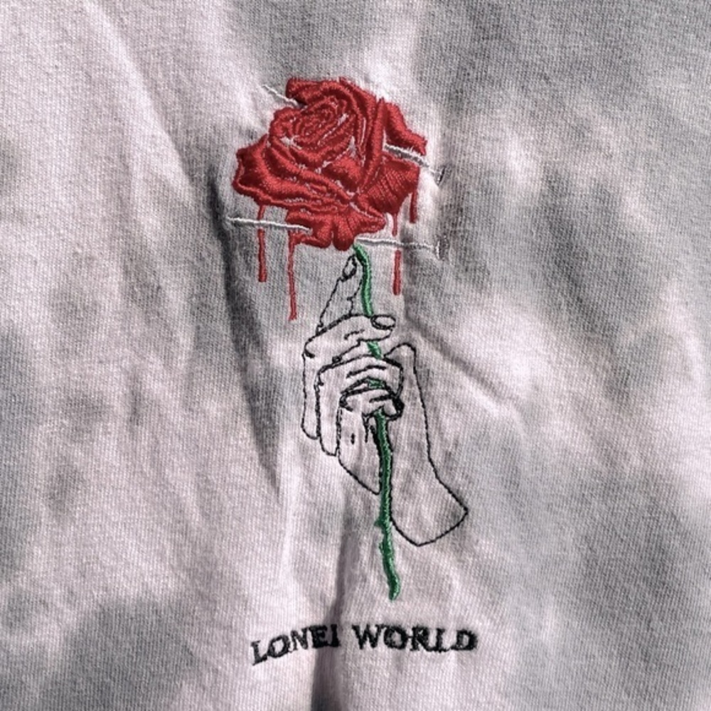 Gothic Bleeding Rose Grey Tie-Dye Rose Graphic Tee size Medium